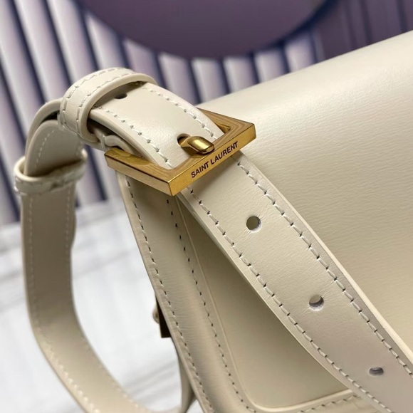 Yves Saint Laurent Cream Crossbody Bag - Picture 6 of 9